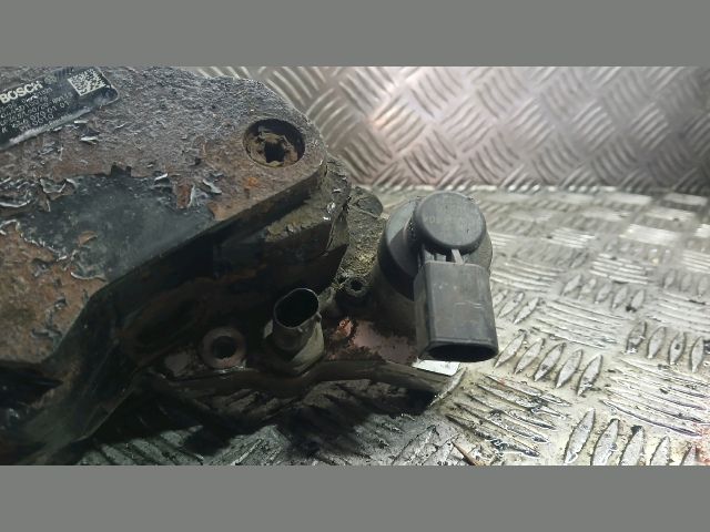 bontott MERCEDES-BENZ VITO Nagynyomású Szivattyú