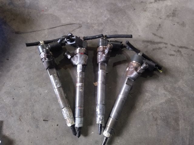 bontott MERCEDES-BENZ VITO Porlasztó (1 db)