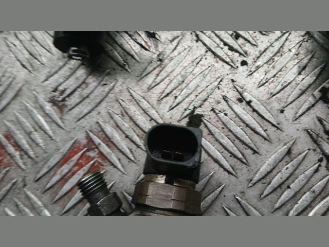 bontott MERCEDES-BENZ VITO Porlasztó (1 db)