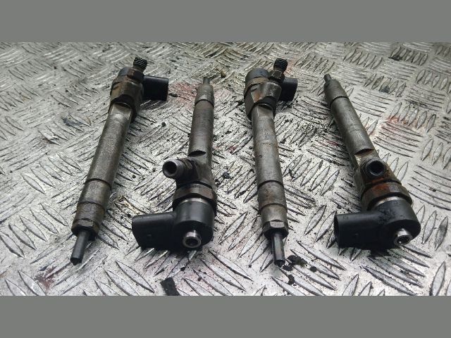 bontott MERCEDES-BENZ VITO Porlasztó (1 db)