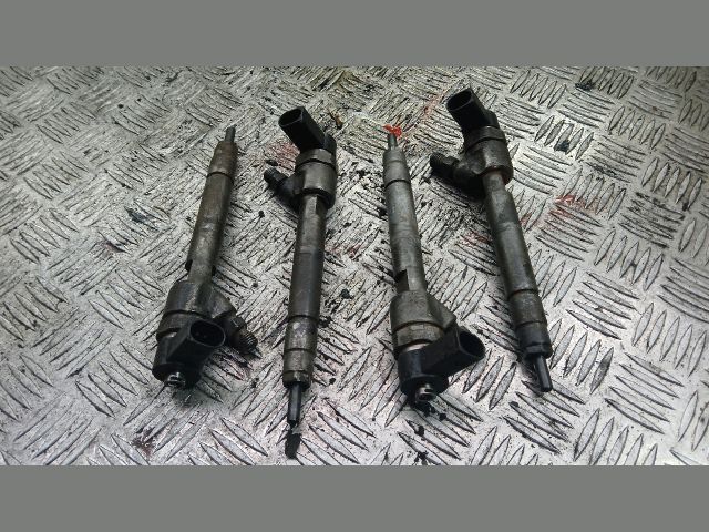 bontott MERCEDES-BENZ VITO Porlasztó (1 db)