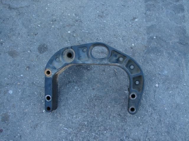 bontott MERCEDES-BENZ VITO Motor Tartó Bak (Pozíciófüggetlen)