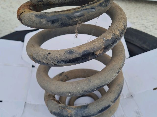 bontott MERCEDES-BENZ VITO Hátsó Rugó