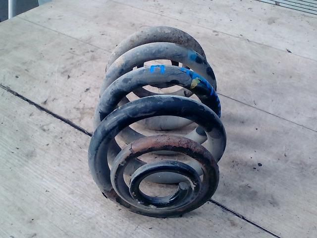 bontott MERCEDES-BENZ VITO Hátsó Rugó