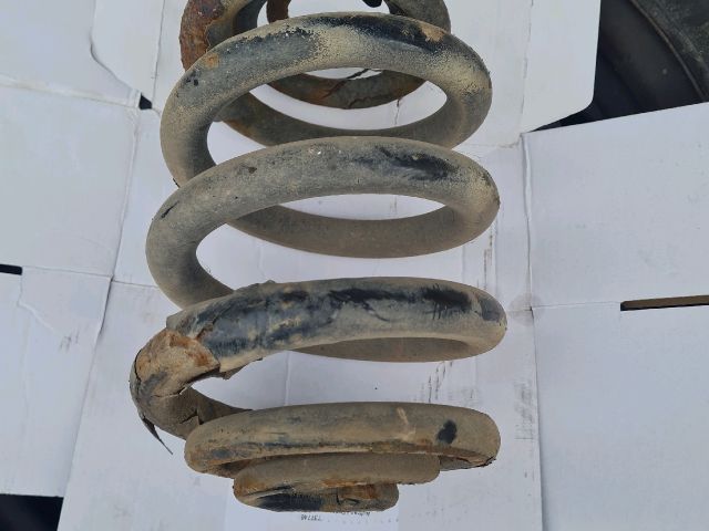 bontott MERCEDES-BENZ VITO Hátsó Rugó