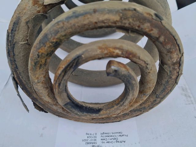 bontott MERCEDES-BENZ VITO Hátsó Rugó