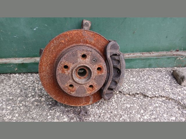 bontott MERCEDES-BENZ VITO Jobb első Csonkállvány Kerékaggyal