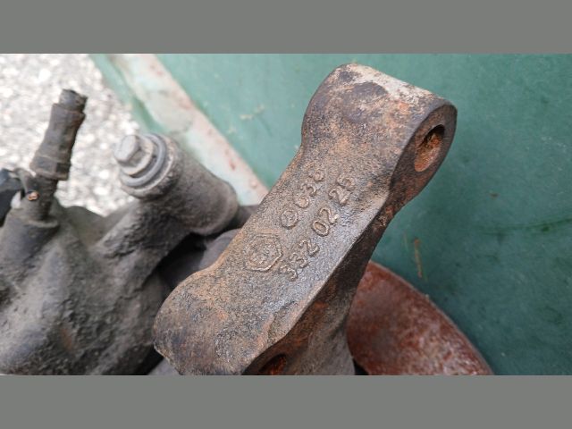 bontott MERCEDES-BENZ VITO Jobb első Csonkállvány Kerékaggyal