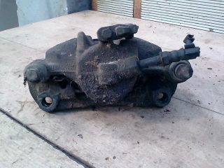 bontott MERCEDES-BENZ VITO Jobb első Féknyereg Munkahengerrel