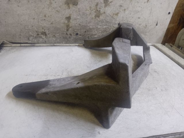 bontott MERCEDES-BENZ VITO Motor Tartó Bak (Fém)