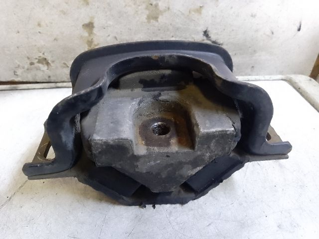 bontott MERCEDES-BENZ VITO Motor Tartó Bak (Fém)