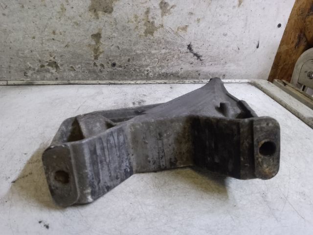 bontott MERCEDES-BENZ VITO Motor Tartó Bak (Fém)