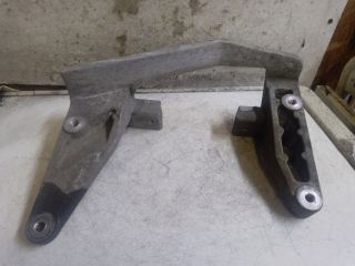 bontott MERCEDES-BENZ VITO Motor Tartó Bak (Fém)