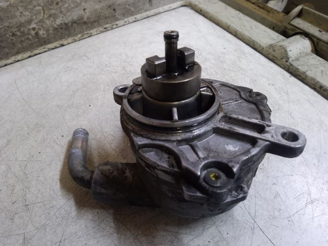 bontott MERCEDES-BENZ VITO Vákumpumpa