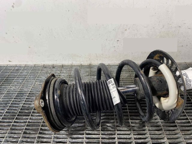 bontott MERCEDES-BENZ VITO Első Rugó