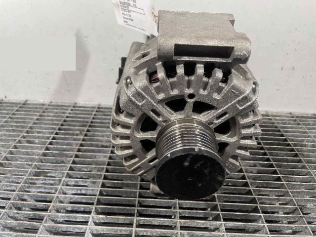 bontott MERCEDES-BENZ VITO Generátor