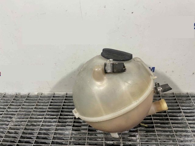 bontott MERCEDES-BENZ VITO Kiegyenlítő Tartály