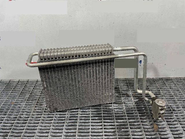 bontott MERCEDES-BENZ VITO Klímahűtő Radiátor