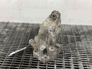 bontott MERCEDES-BENZ VITO Motor Tartó Bak Bal