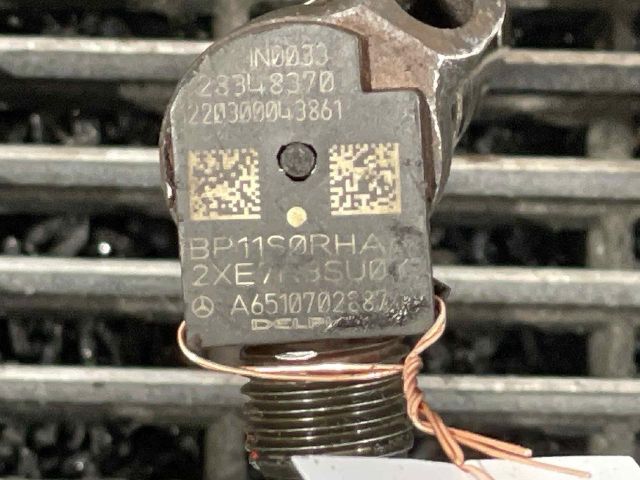 bontott MERCEDES-BENZ VITO Porlasztó (1 db)