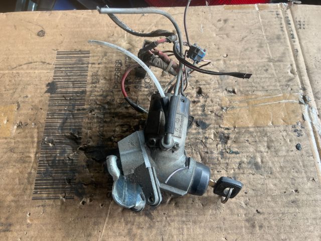 bontott MERCEDES-BENZ VITO Gyújtáskapcsoló