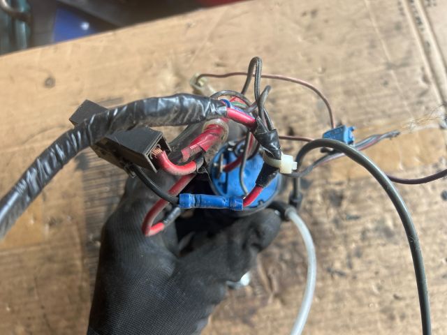 bontott MERCEDES-BENZ VITO Gyújtáskapcsoló