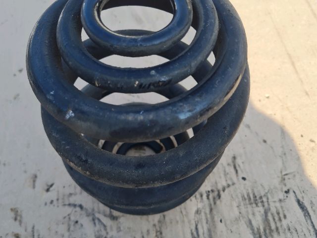 bontott MERCEDES-BENZ VITO Hátsó Rugó