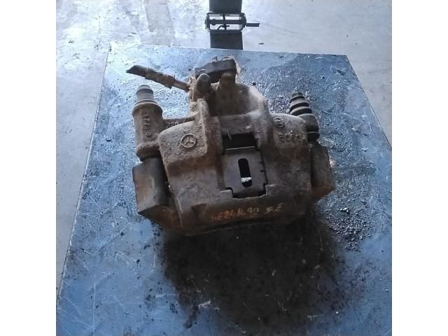 bontott MERCEDES-BENZ VITO Jobb első Féknyereg Munkahengerrel