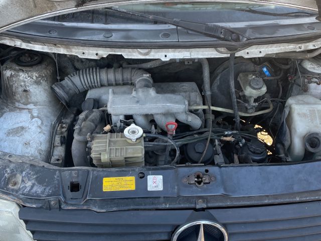 bontott MERCEDES-BENZ VITO Motor (Fűzött blokk hengerfejjel)