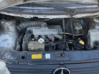 bontott MERCEDES-BENZ VITO Motor (Fűzött blokk hengerfejjel)