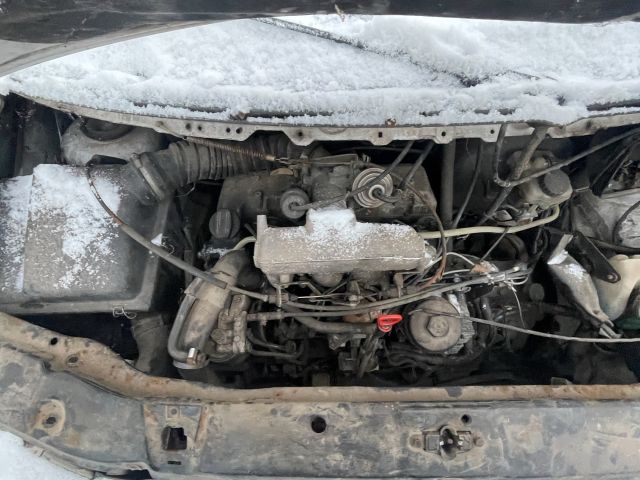 bontott MERCEDES-BENZ VITO Motor (Fűzött blokk hengerfejjel)