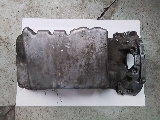 bontott MERCEDES-BENZ VITO Olajteknő