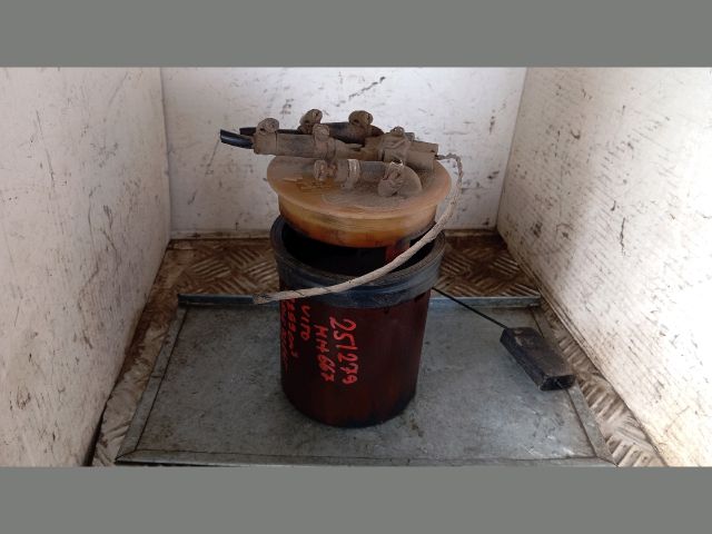 bontott MERCEDES-BENZ VITO Üzemanyagszint Jeladó