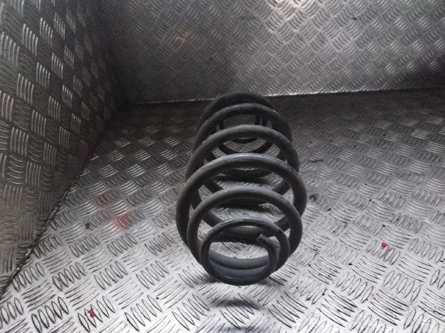 bontott MERCEDES-BENZ VITO Hátsó Rugó