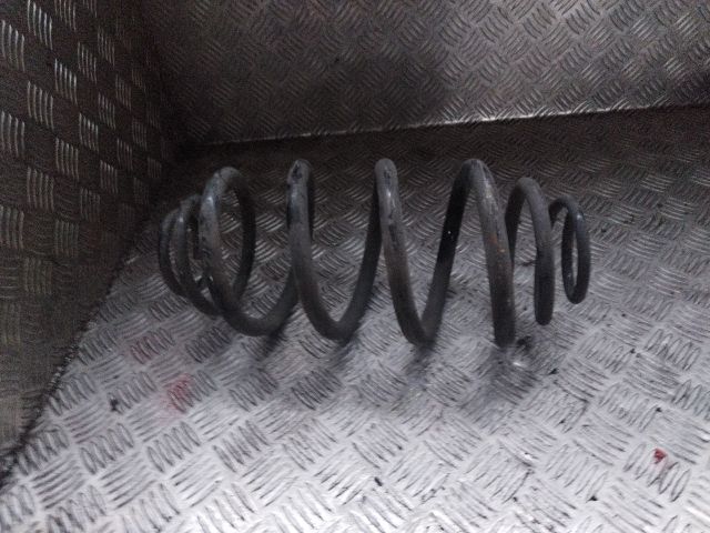 bontott MERCEDES-BENZ VITO Hátsó Rugó