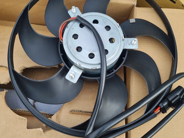 bontott MERCEDES-BENZ VITO Klímahűtő Ventilátor