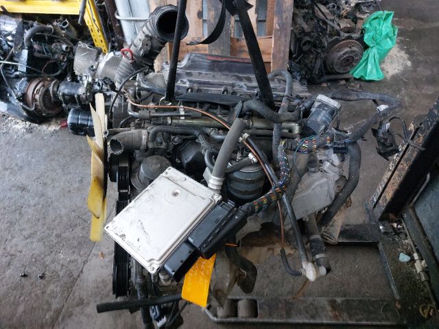 bontott MERCEDES-BENZ VITO Komplett Motor (Segédberendezésekkel)