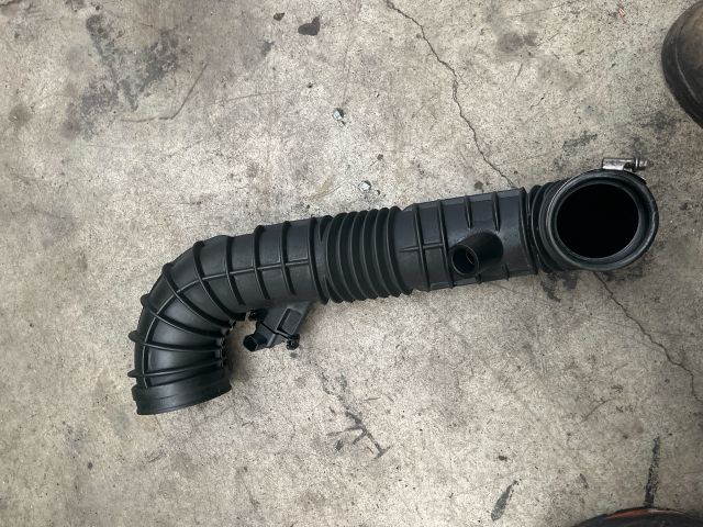 bontott MERCEDES-BENZ VITO Légbeömlő Cső