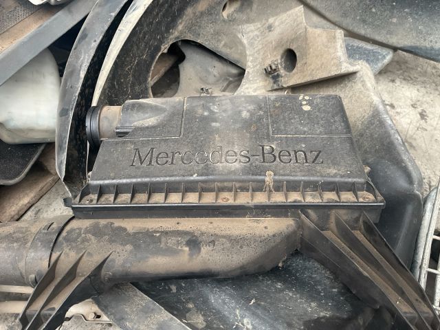 bontott MERCEDES-BENZ VITO Légszűrő Ház