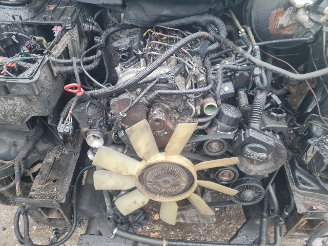 bontott MERCEDES-BENZ VITO Motor (Fűzött blokk hengerfejjel)