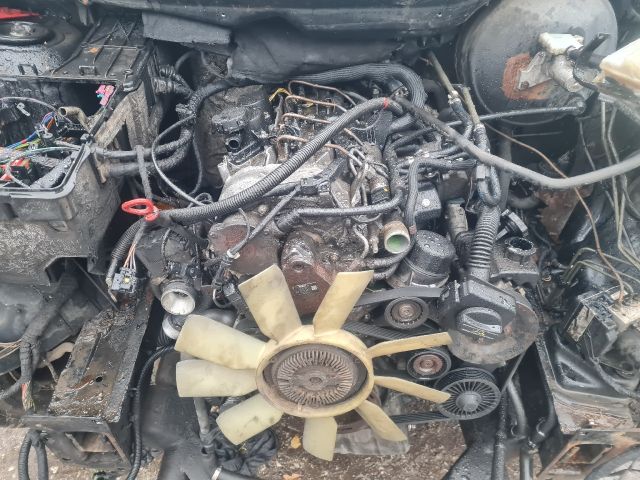 bontott MERCEDES-BENZ VITO Motor (Fűzött blokk hengerfejjel)