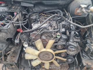 bontott MERCEDES-BENZ VITO Motor (Fűzött blokk hengerfejjel)