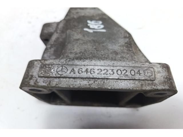 bontott MERCEDES-BENZ VITO Motor Tartó Bak Jobb