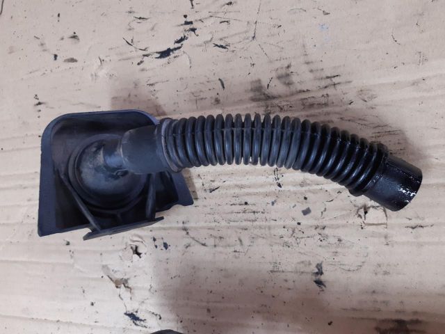 bontott MERCEDES-BENZ VITO Olajbeöntő Sapka