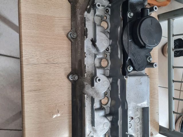 bontott MERCEDES-BENZ VITO Szelepfedél