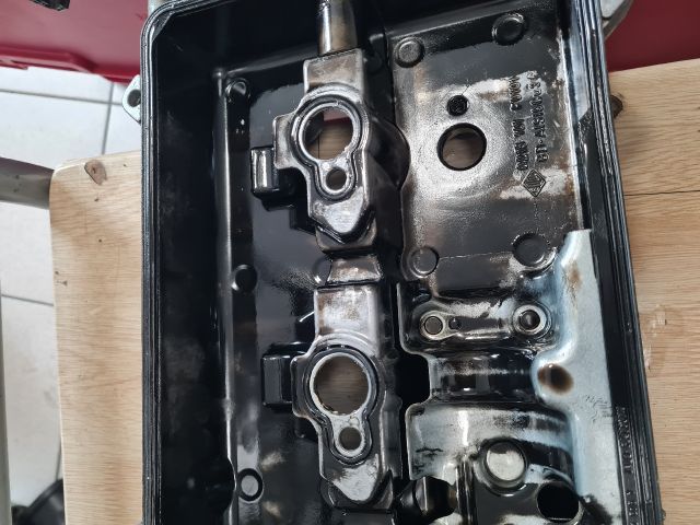 bontott MERCEDES-BENZ VITO Szelepfedél