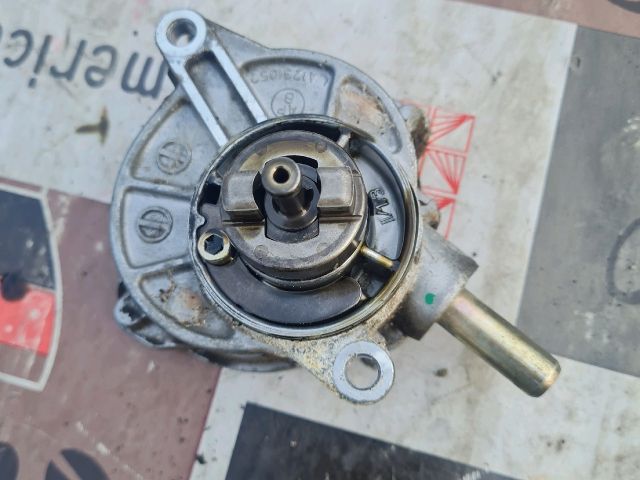 bontott MERCEDES-BENZ VITO Vákumpumpa