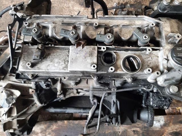 bontott MERCEDES-BENZ VITO Motor (Fűzött blokk hengerfejjel)