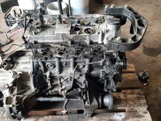 bontott MERCEDES-BENZ VITO Motor (Fűzött blokk hengerfejjel)