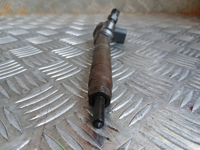 bontott MERCEDES-BENZ VITO Porlasztó (1 db)